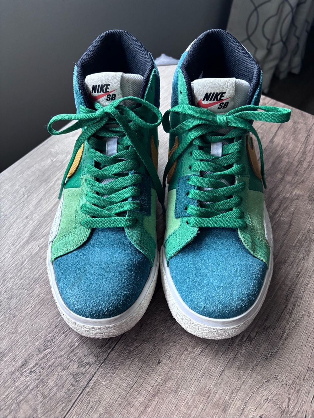 Nike SB blazer Mid-Top  Sneakers in Teal, Green & Yellow